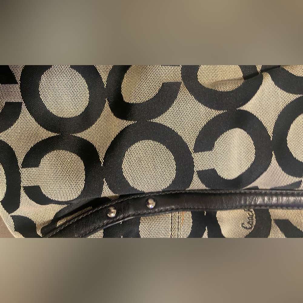 Coach Tote/Purse - Picture 5 of 15